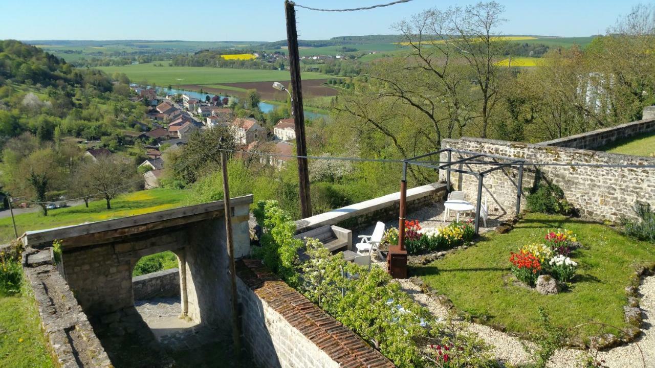 B&B Chez Fouchs - Chambre D'Hotes Dun-sur-Meuse Exterior photo