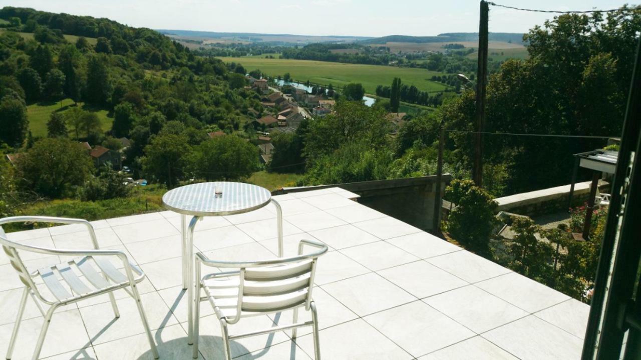 B&B Chez Fouchs - Chambre D'Hotes Dun-sur-Meuse Exterior photo